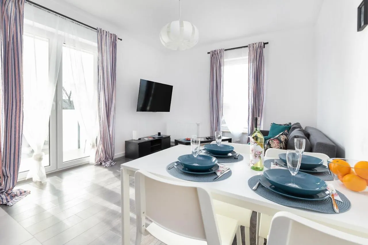 Deluxe Apartments Sucha Gdańsk by Renters Polska