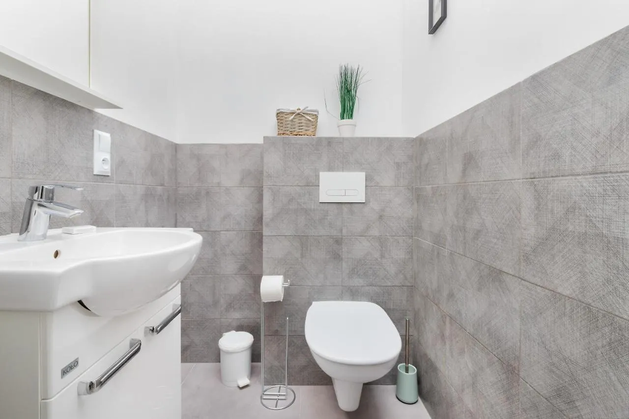 Deluxe Apartments Sucha Gdańsk by Renters